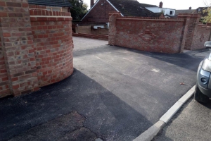 https://www.basedriveways.co.uk/wp-content/uploads/2022/06/Brickwork-2-300x200.jpg