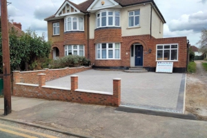 https://www.basedriveways.co.uk/wp-content/uploads/2022/06/Brickwork-4-300x200.jpg