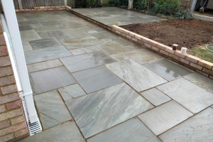 https://www.basedriveways.co.uk/wp-content/uploads/2022/06/Patios-12-300x200.jpg