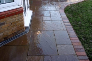 https://www.basedriveways.co.uk/wp-content/uploads/2022/06/Patios-14-300x200.jpg