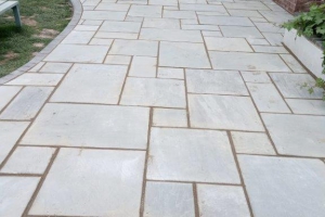 https://www.basedriveways.co.uk/wp-content/uploads/2022/06/Patios-4-300x200.jpg