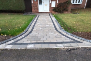 https://www.basedriveways.co.uk/wp-content/uploads/2022/06/drivebase-13-1-300x200.jpg