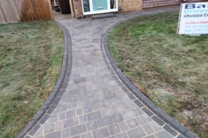 https://www.basedriveways.co.uk/wp-content/uploads/2022/06/drivebase-14-300x200.jpg