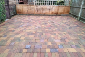 https://www.basedriveways.co.uk/wp-content/uploads/2022/06/drivebase-8-300x200.jpg