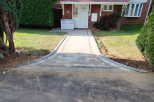 https://www.basedriveways.co.uk/wp-content/uploads/2022/06/drivebase-9-300x200.jpg